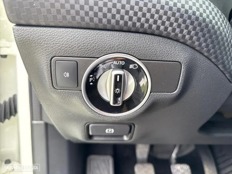Mercedes-Benz A 180 d Urban - 17