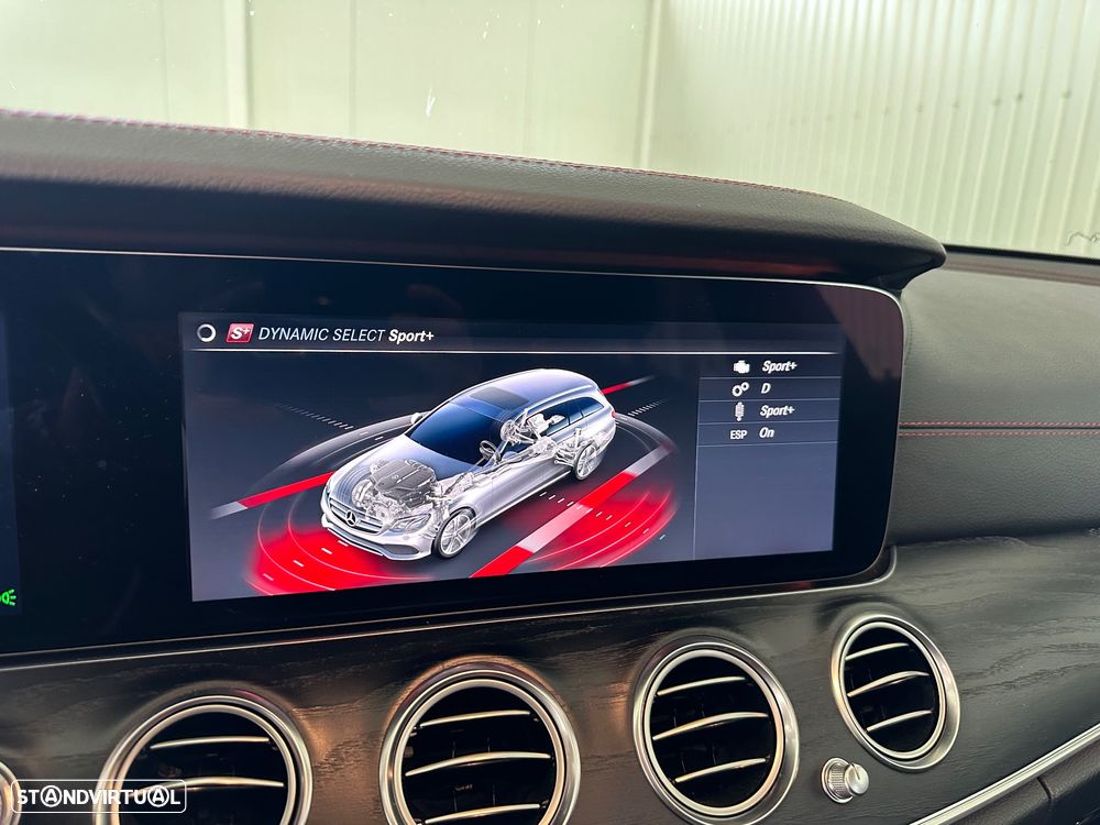 Mercedes-Benz E 43 AMG 4Matic 9G-TRONIC - 12