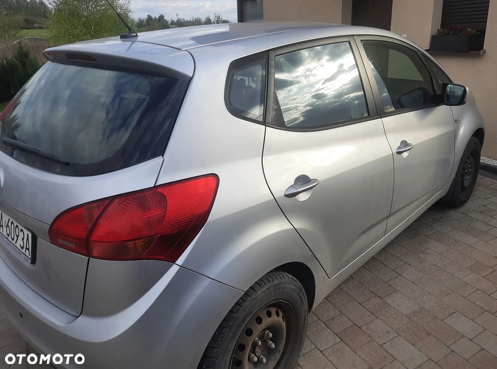 Kia Venga - 6