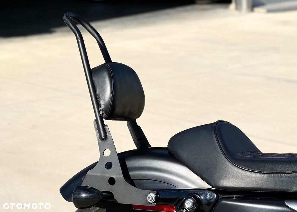 Harley-Davidson Sportster Iron 1200 - 12