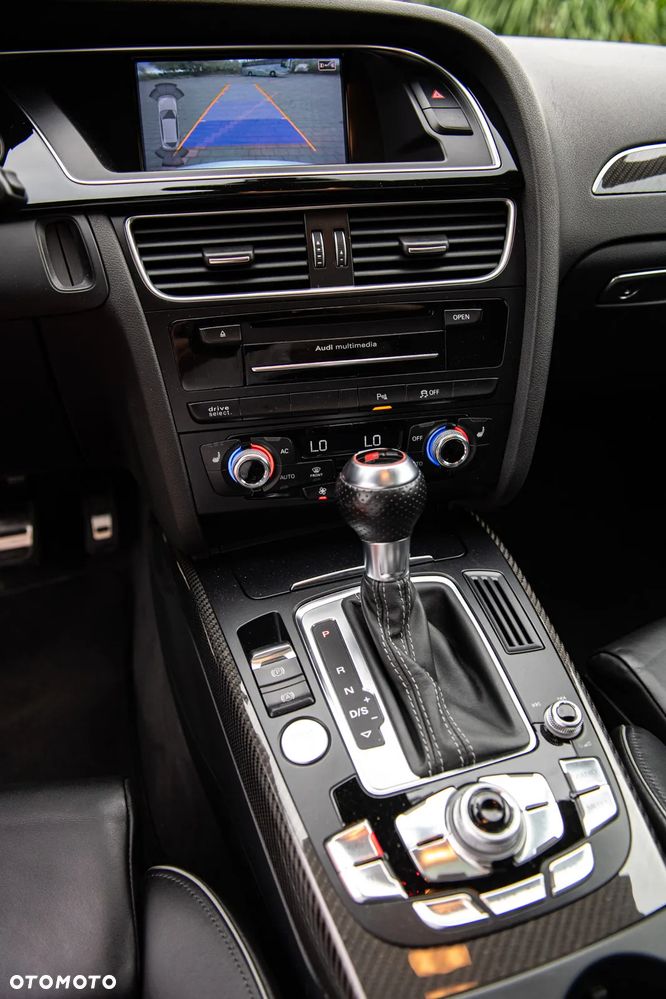 Audi RS4 Avant Avant S tronic - 16