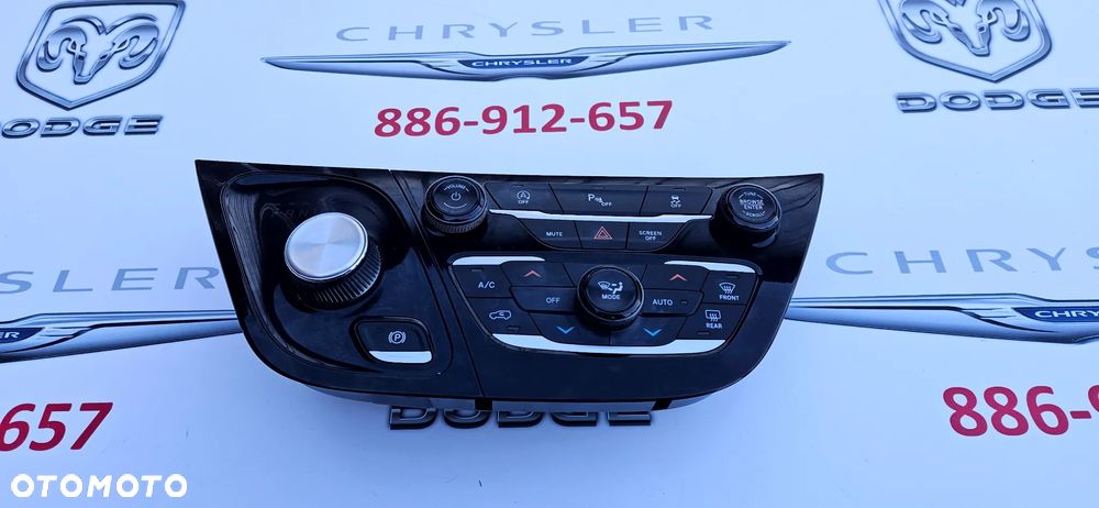 Chrysler Pacifica 2016- 3.6 V6 Panel klimatyzacji Sterowanie nawiewem Panel klimy AC P6EV471X8AB Wybierak zmiany biegów Lewarek Panel skrzyni P68240089AL 68240089AL - 2