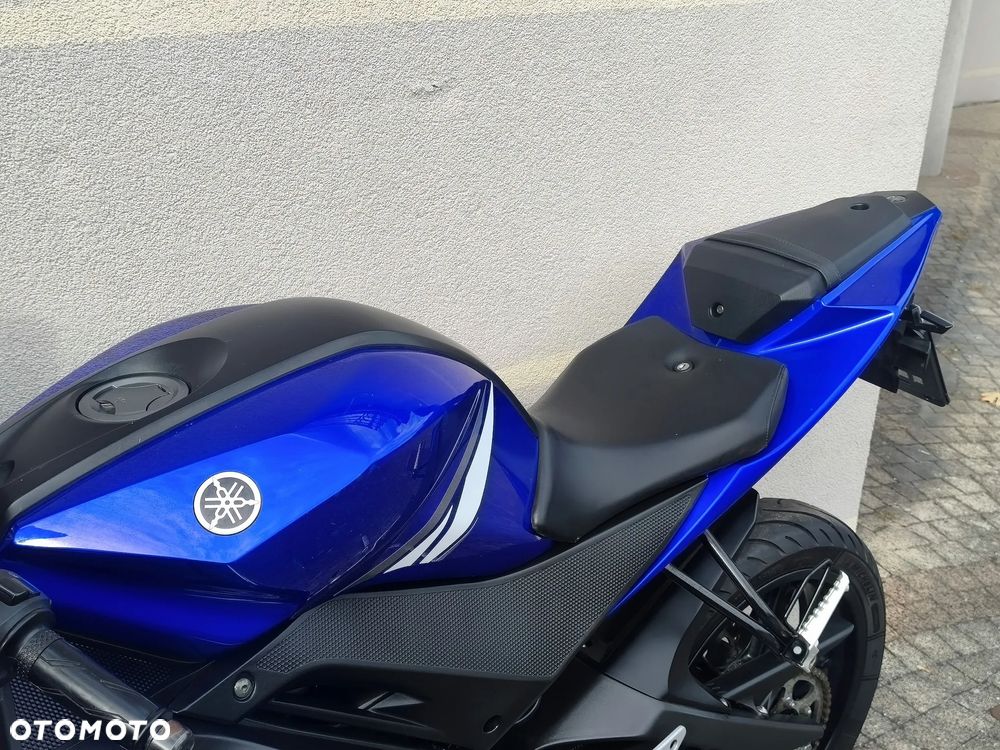 Yamaha YZF - 17