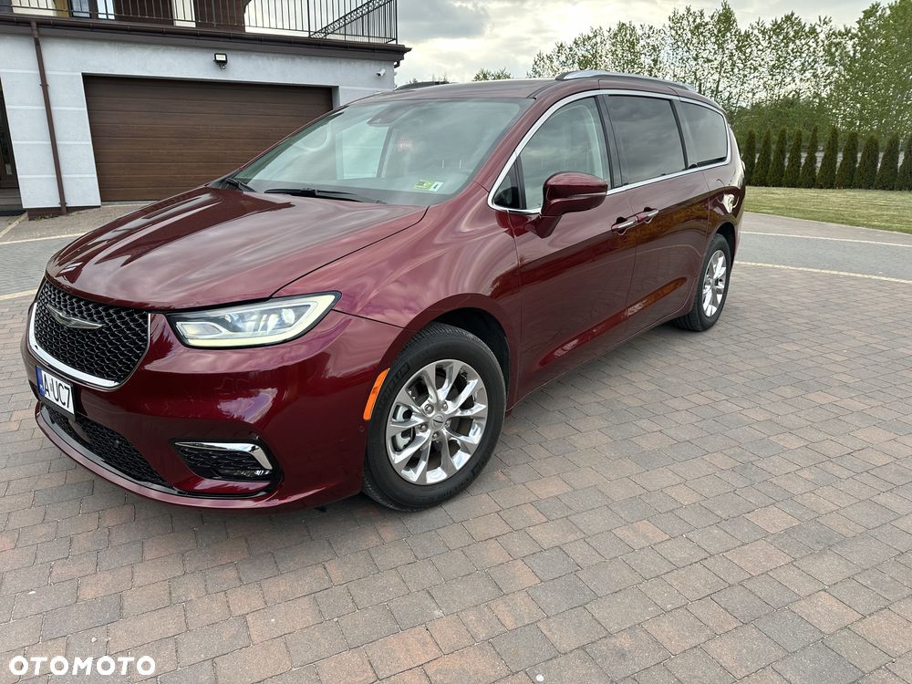 Chrysler Pacifica - 4