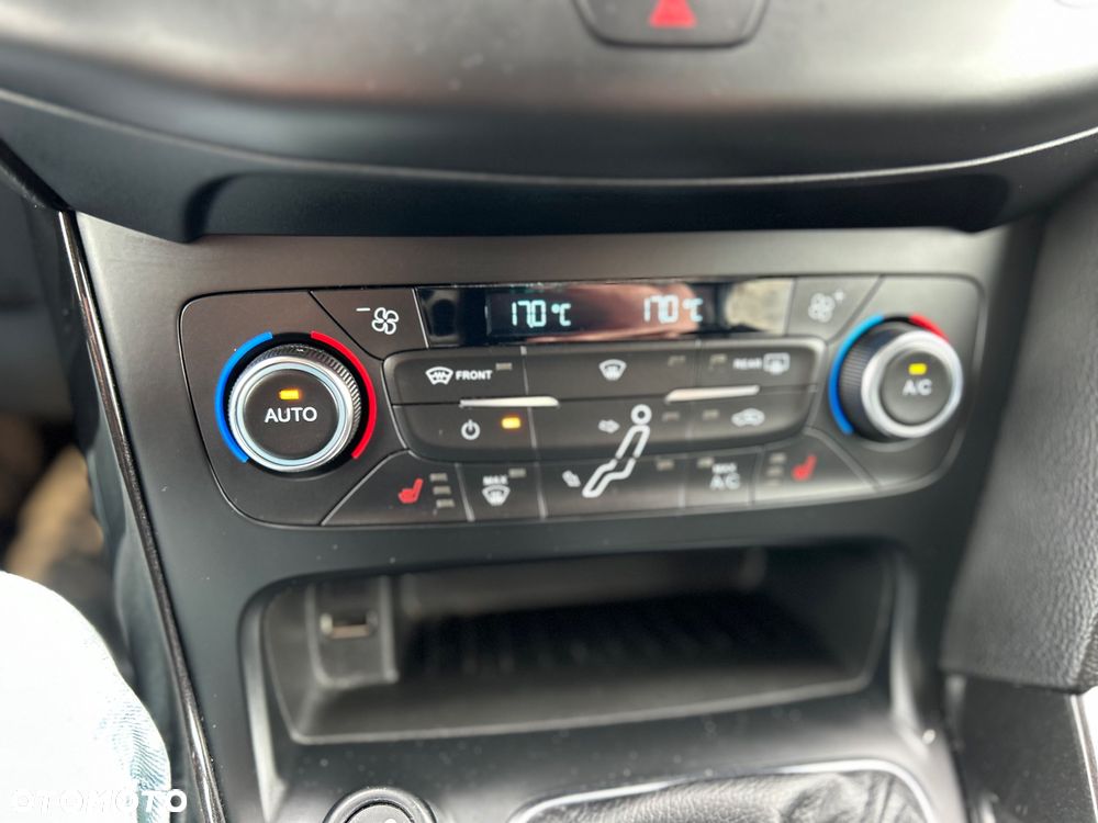 Ford Focus 1.5 EcoBlue Start-Stopp-System TITANIUM STYLE - 18