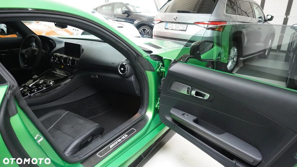 Mercedes-Benz AMG GT - 8