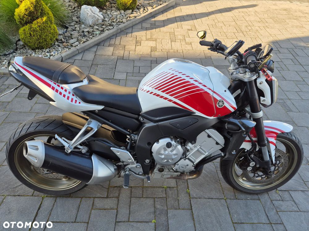 Yamaha FZ - 13