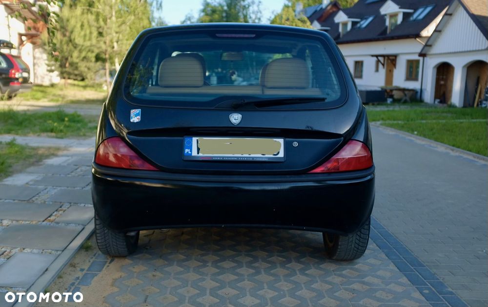 Lancia Ypsilon - 5