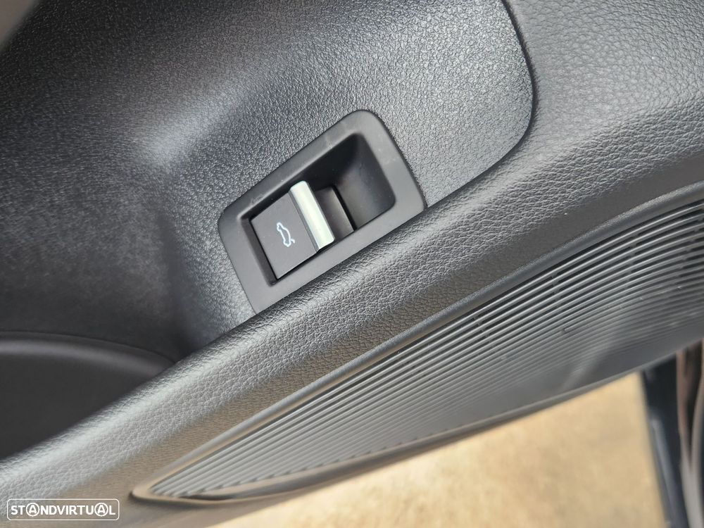 Audi A4 Avant 40 TDI S tronic - 54