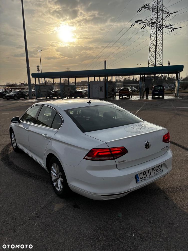 Volkswagen Passat 2.0 TDI BMT Trendline - 2