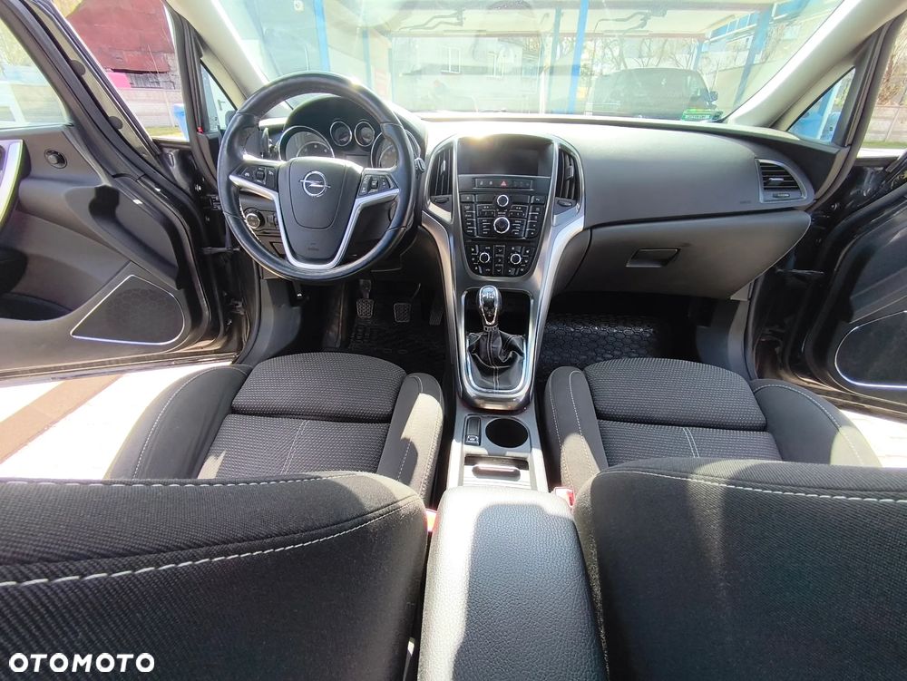 Opel Astra 2.0 CDTI Exklusiv - 14