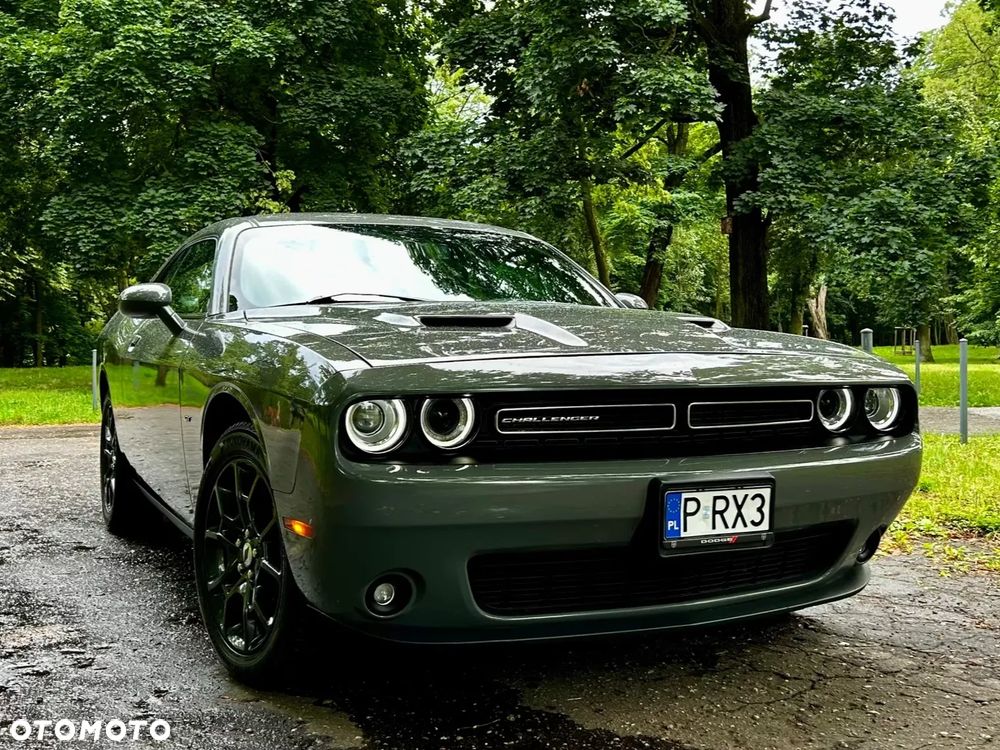 Dodge Challenger - 9