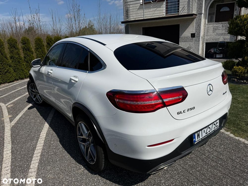 Mercedes-Benz GLC 250 4Matic 9G-TRONIC AMG Line - 7