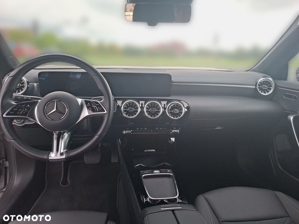 Mercedes-Benz CLA 200 d Progressive 8G-DCT - 11