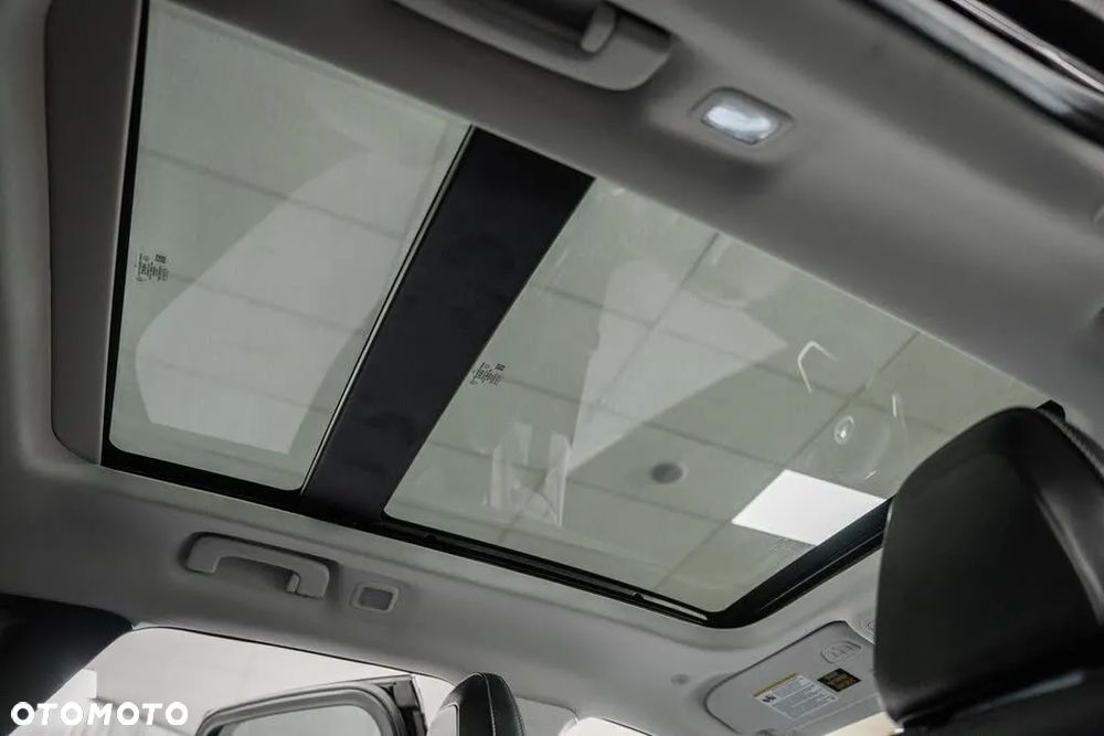 Ford Escape 2.0 EcoBoost AWD Titanium - 28