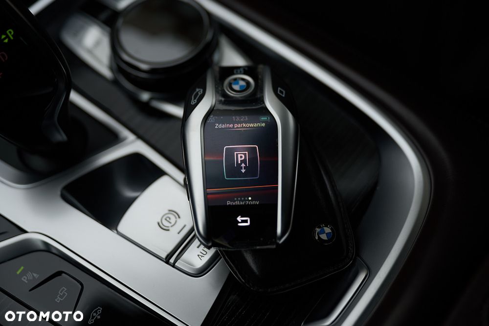 BMW Seria 7 740d xDrive - 19