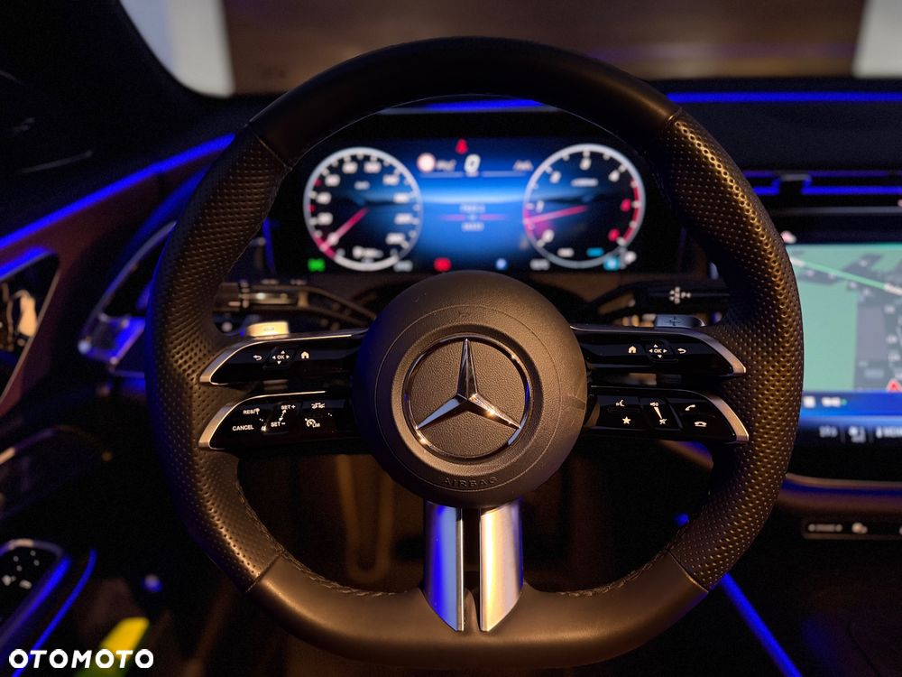 Mercedes-Benz Klasa E 220 d AMG - 36