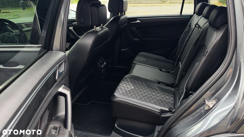 Volkswagen Tiguan Allspace 2.0 TDI R-Line DSG - 40