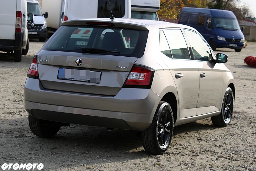 Skoda Fabia - 10
