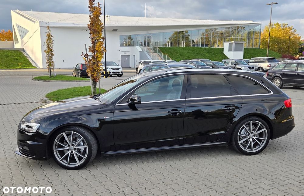 Audi A4 Avant 2.0 TDI DPF quattro S tronic S line Sportpaket - 11