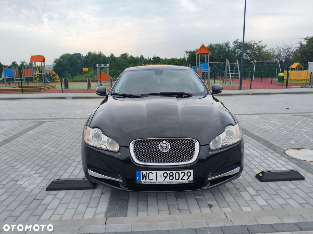 Jaguar XF 3.0 V6 D Luxury - 5