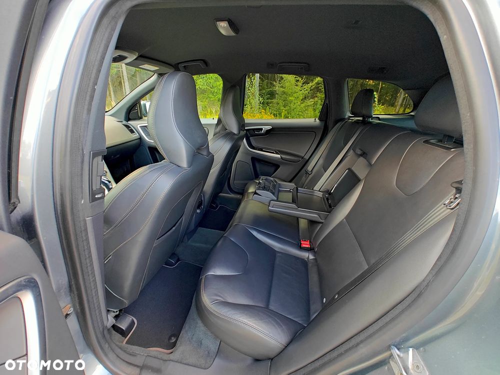 Volvo XC 60 D4 Geartronic Summum - 35