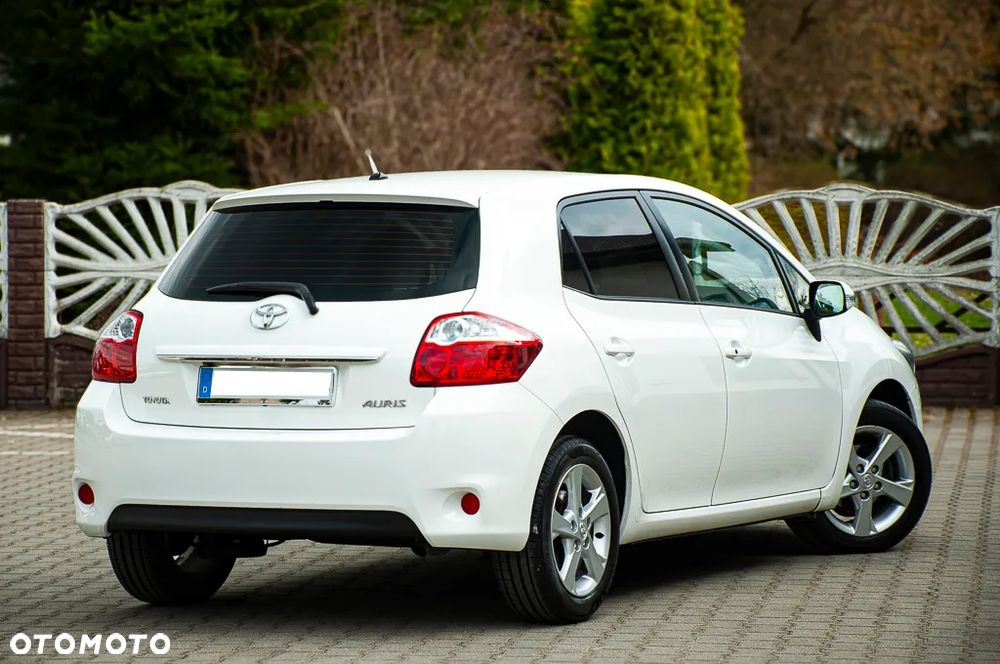 Toyota Auris 1.6 Executive - 16