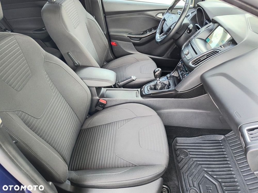 Ford Focus - 17