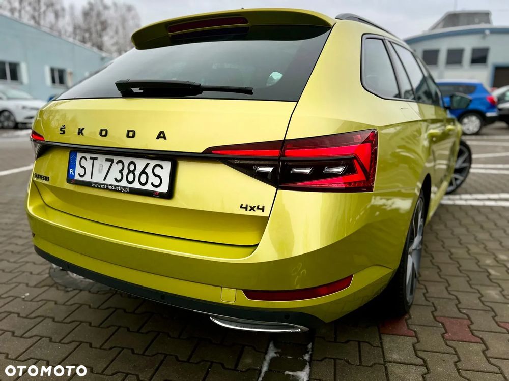 Skoda Superb 2.0 TDI SCR 4x4 Sportline DSG - 11