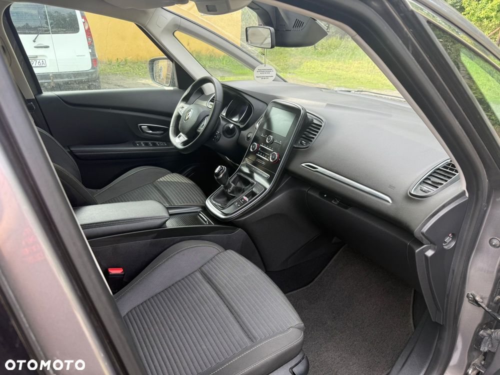Renault Grand Scenic - 8