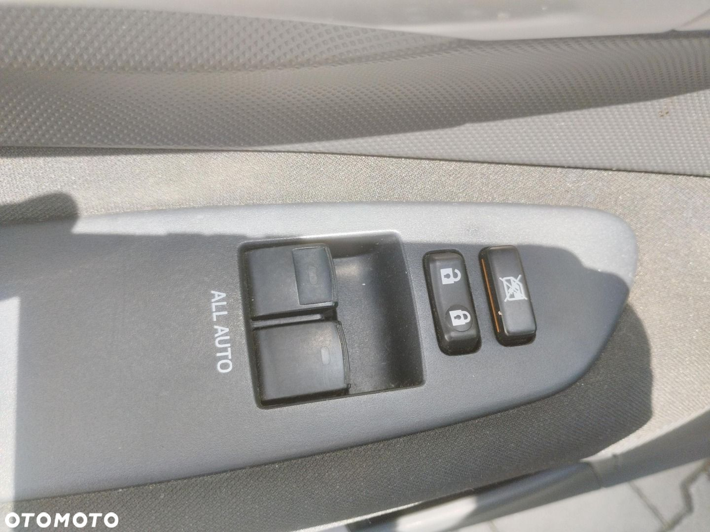 Toyota Auris 1.33 VVT-i Classic - 21