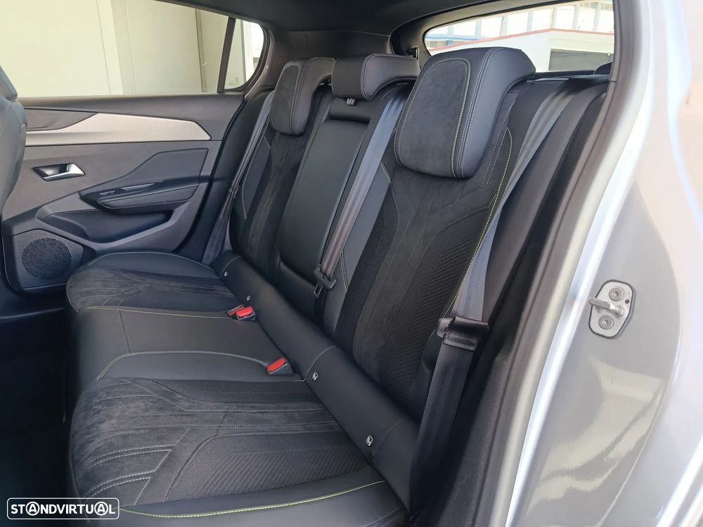 Peugeot 308 PureTech 130 EAT8 GT - 13