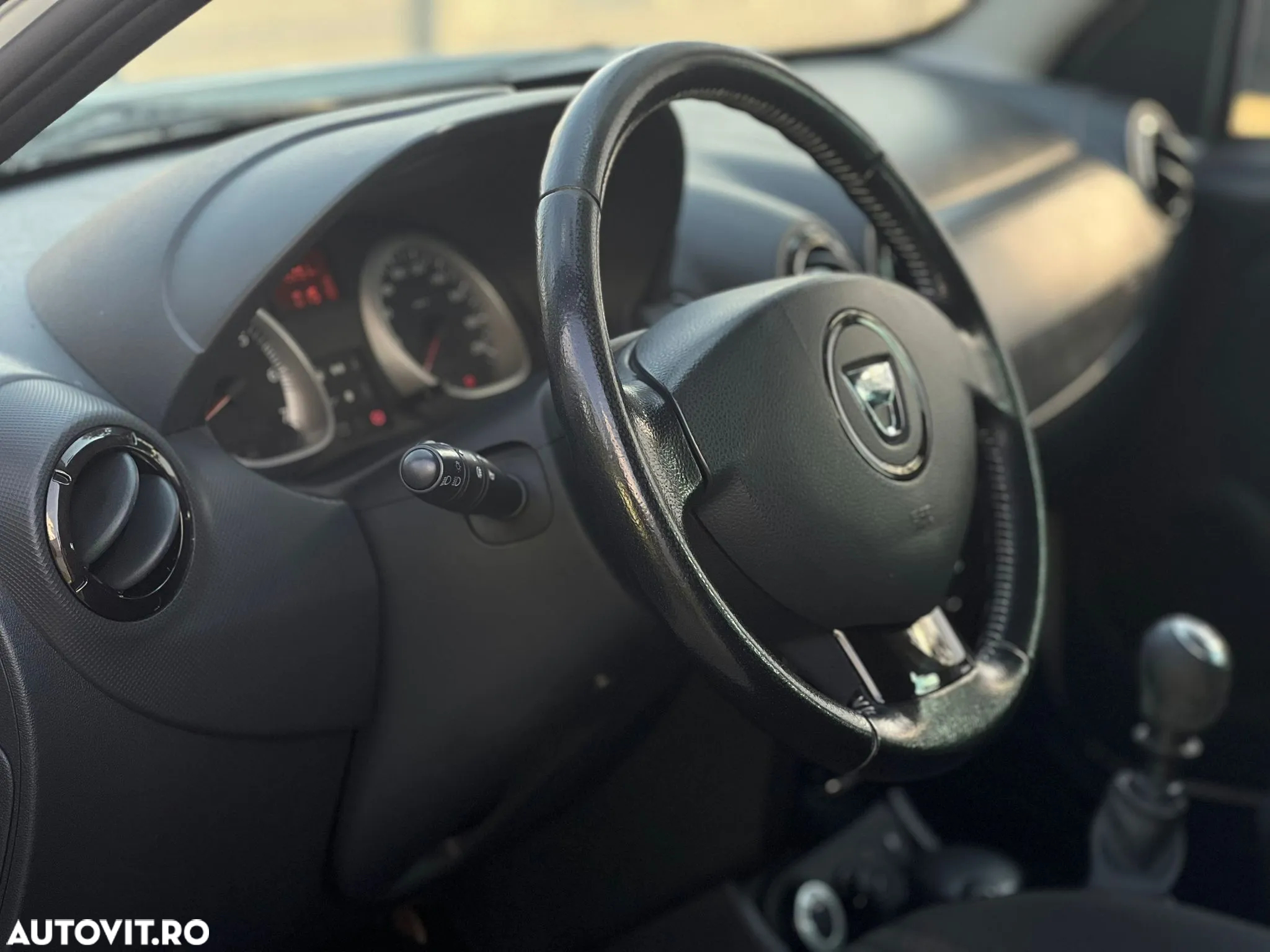 Dacia Duster 1.5 dCi 4x4 Prestige - 32