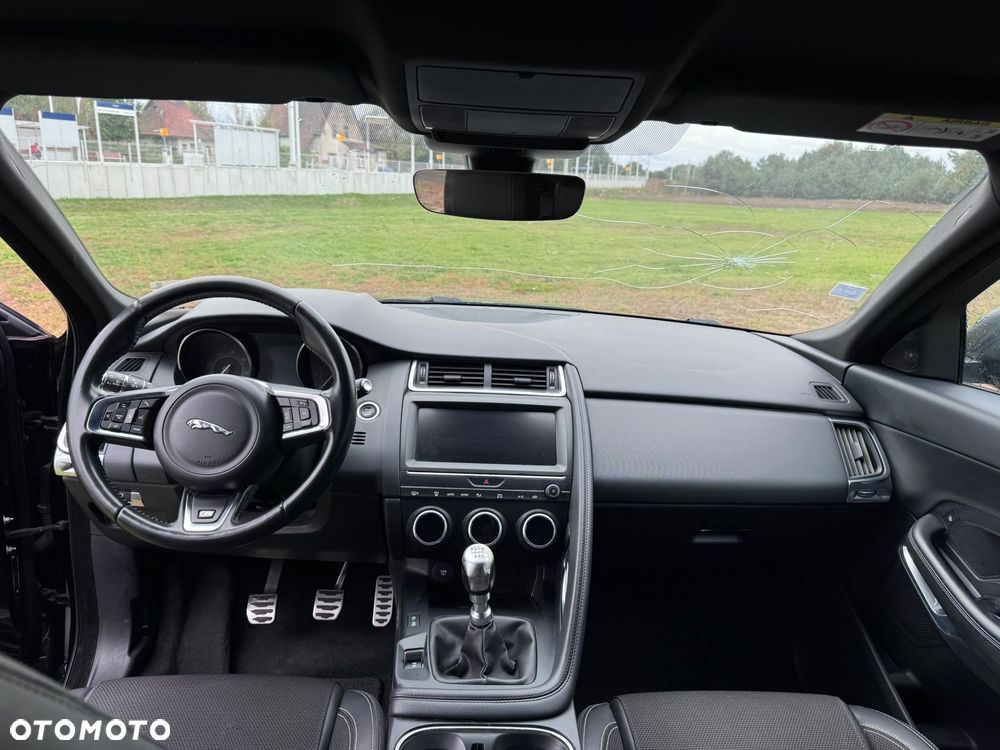 Jaguar E-Pace - 17