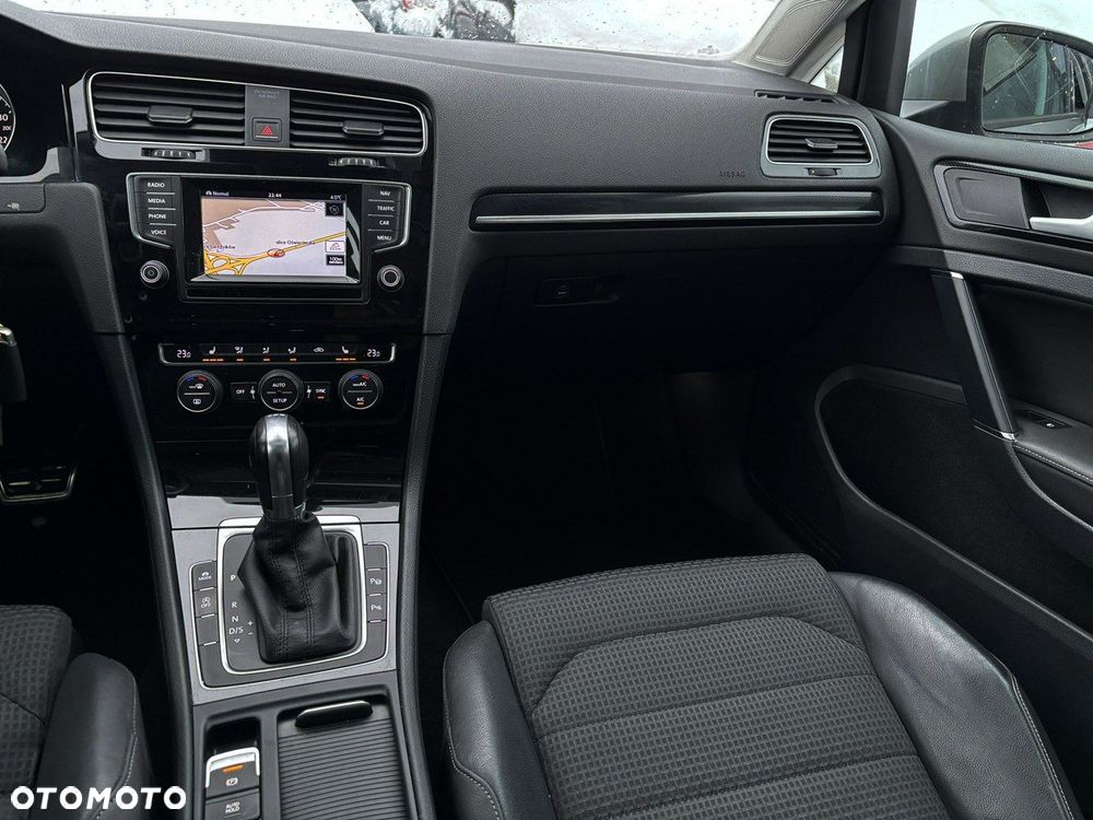 Volkswagen Golf 1.4 TSI BMT Highline DSG - 22