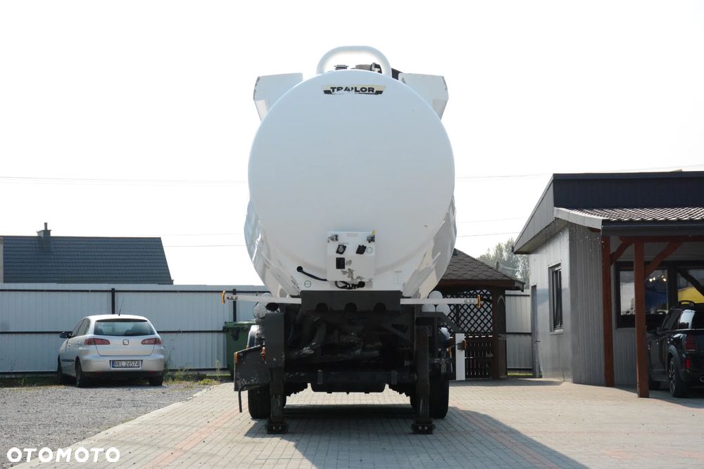 Trailor 2008r / 9 sekcji / Osie Mercedes / Super stan / Świeżo sprowadzona - 2