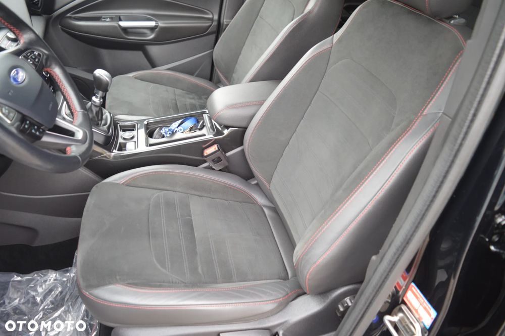 Ford Kuga 1.5 EcoBoost 2x4 ST-Line - 21