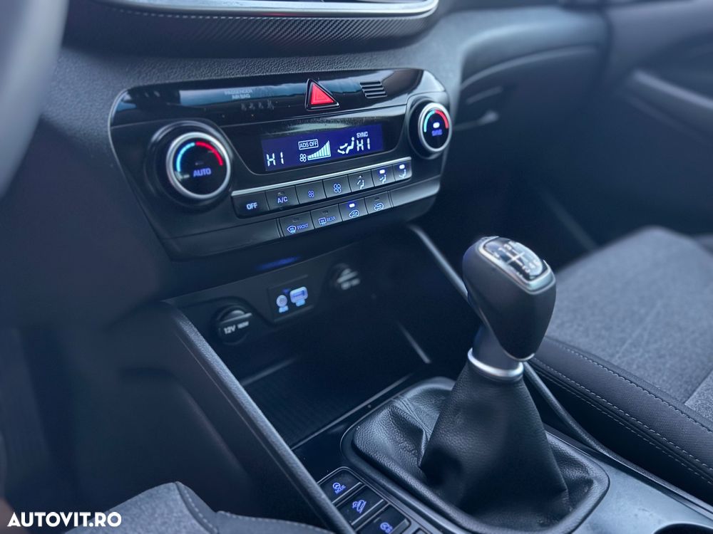 Hyundai Tucson blue 1.6 CRDi 2WD Select - 16