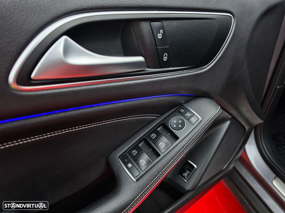 Mercedes-Benz GLA 200 Urban Aut. - 10