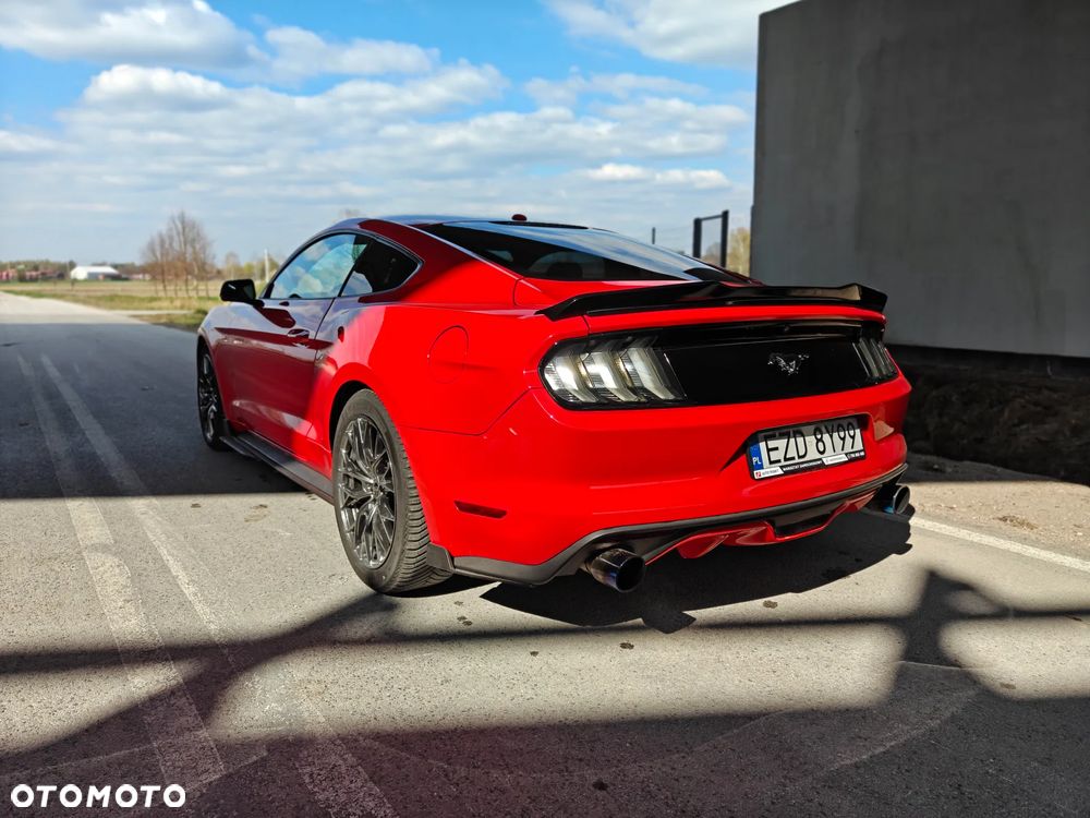 Ford Mustang - 2
