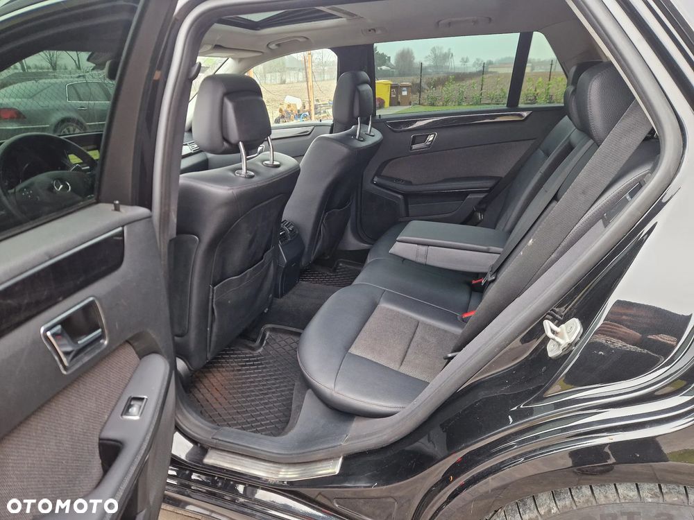 Mercedes-Benz Klasa E 300 BlueTEC 7G-TRONIC Elegance - 12