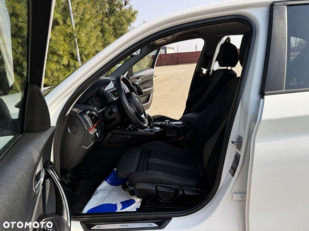 BMW Seria 1 118i Sport Line - 24