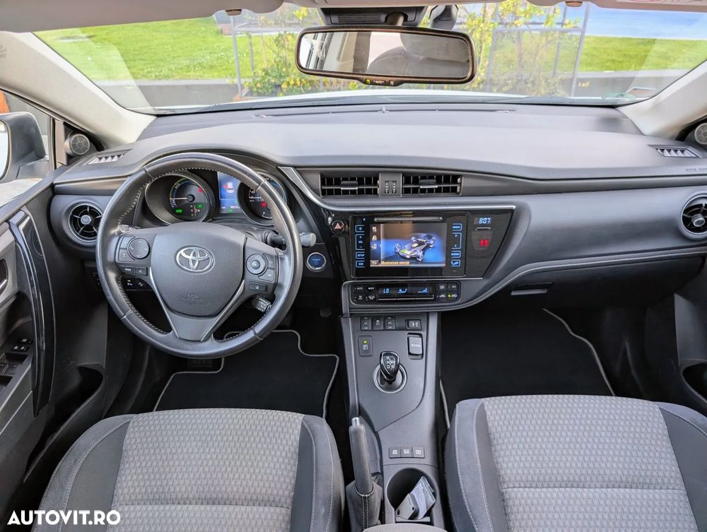 Toyota Auris 1.8 L VVT-i Sol - 19