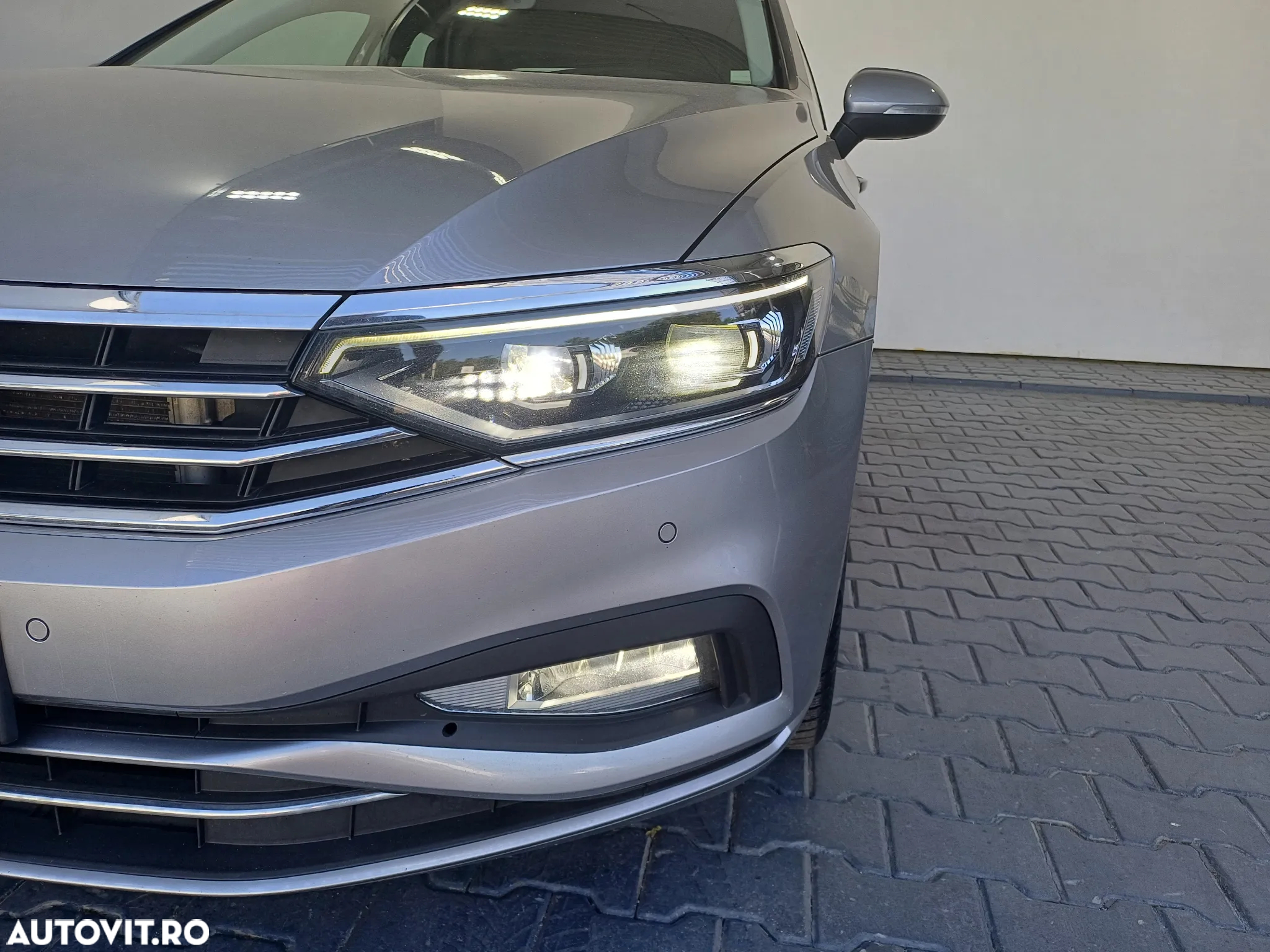 Volkswagen Passat 2.0 TDI DSG Comfortline - 40