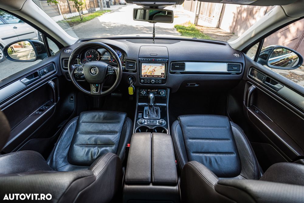 Volkswagen Touareg 3.0 V6 TDI BMT - 29