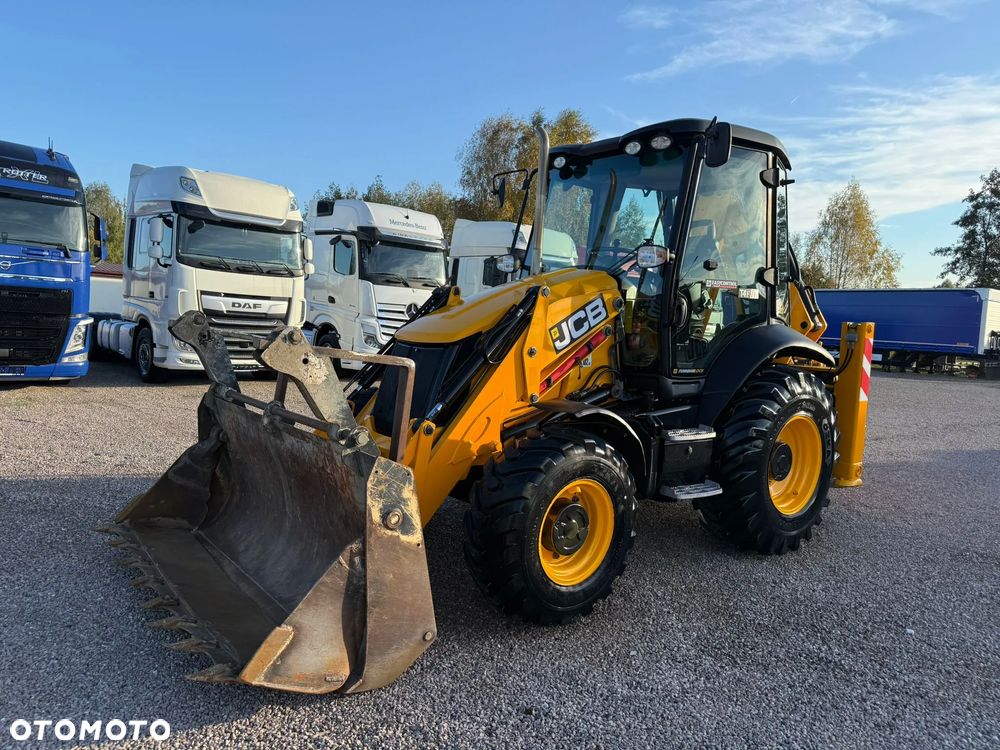 JCB 3CX // TORQUELOCK // NOWE OPONY // SALON POLSKA - 2