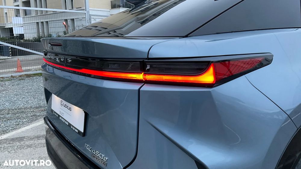 Lexus RZ 450e AWD Luxury - 9