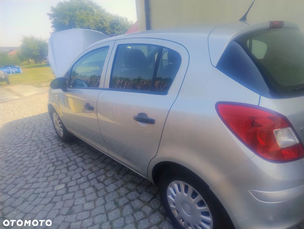 Opel Corsa 1.2 16V Cosmo - 3