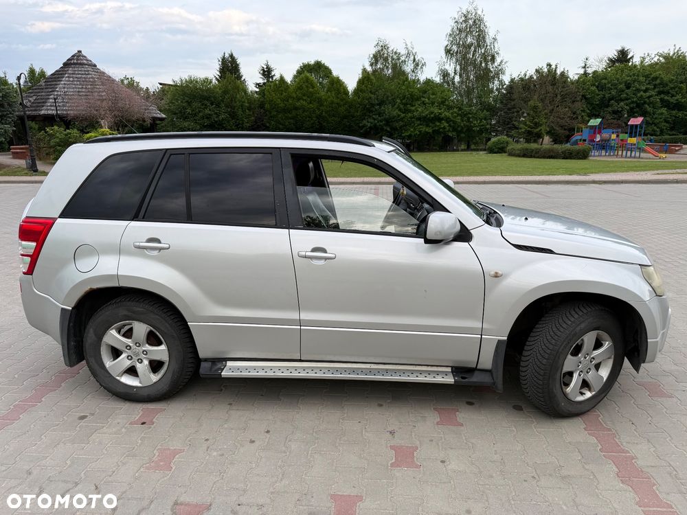 Suzuki Grand Vitara 2.0 De Luxe - 7