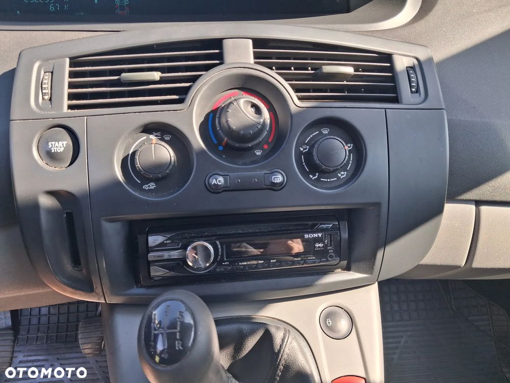 Renault Scenic - 8